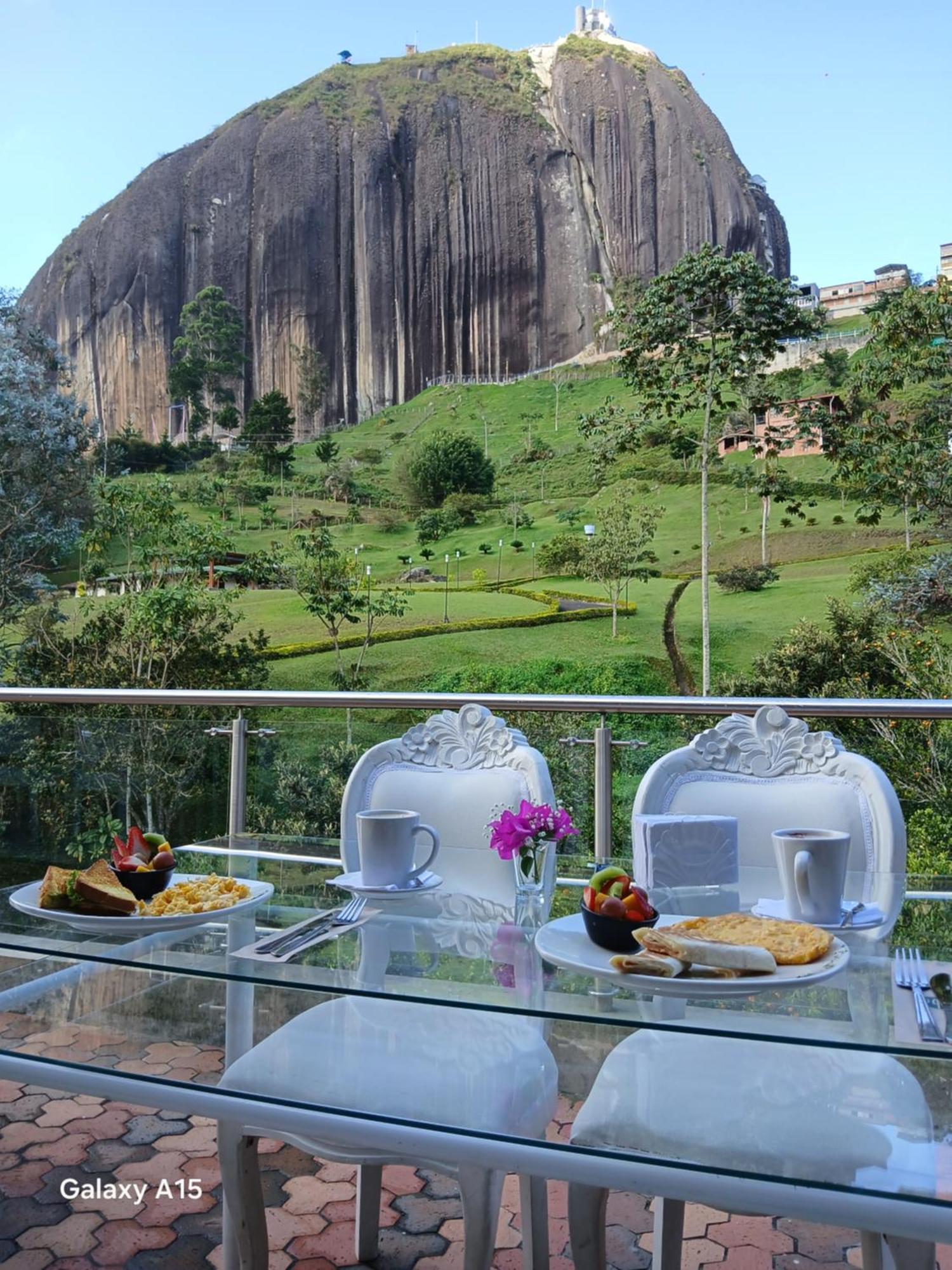 Piedra Del Penol Hotel Guatapé Zewnętrze zdjęcie