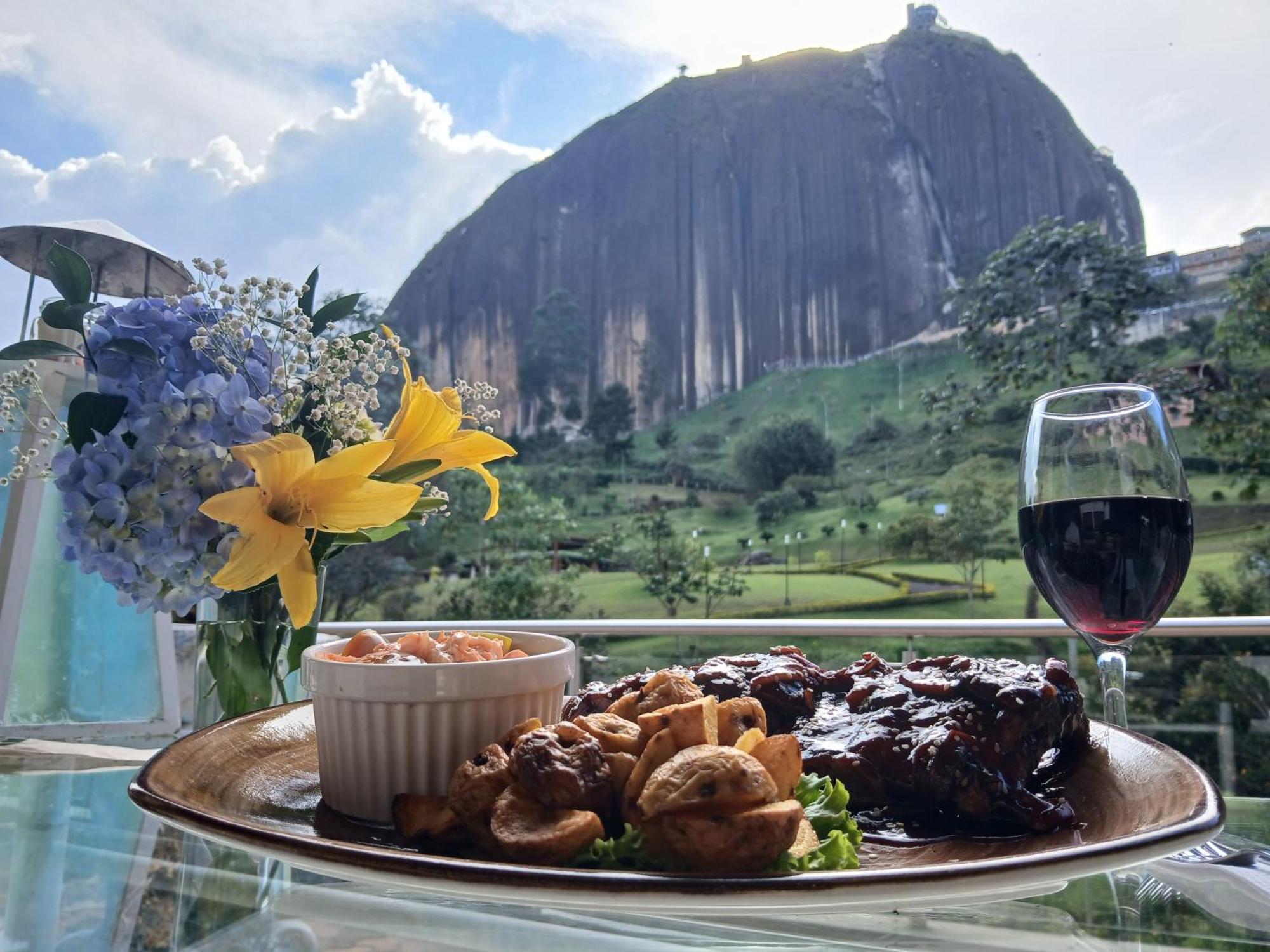 Piedra Del Penol Hotel Guatapé Zewnętrze zdjęcie
